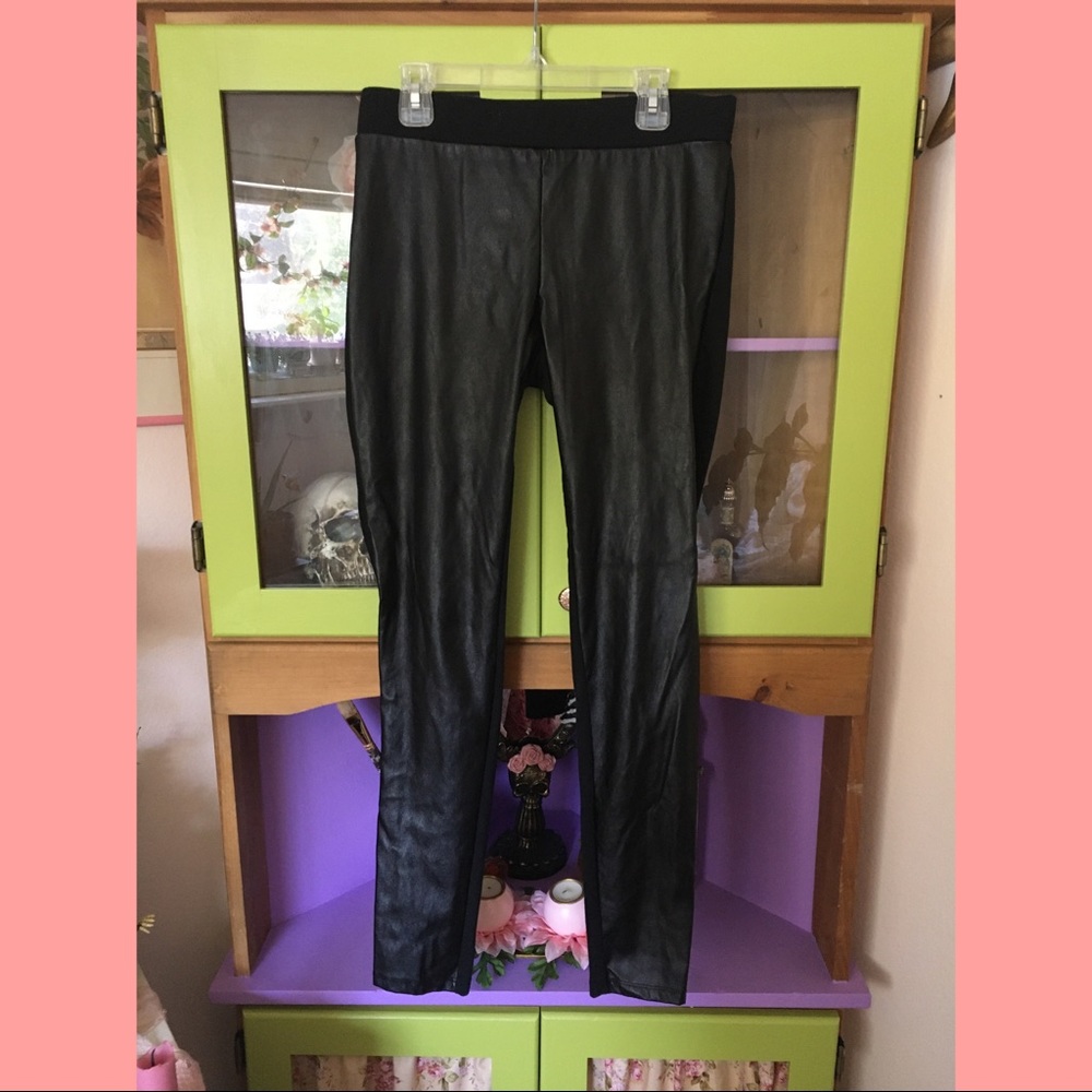 🌸part pleather leggings🌸